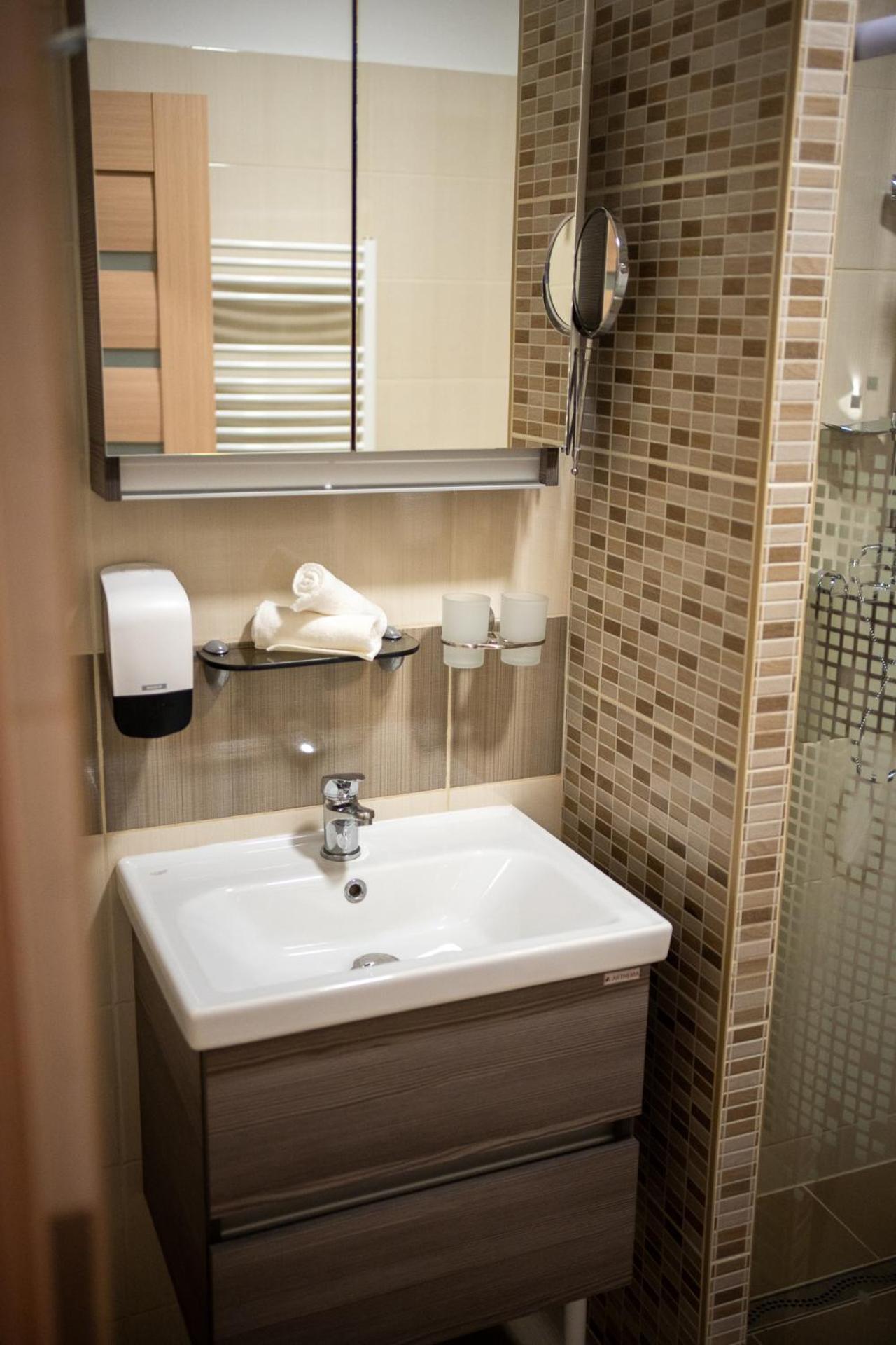 Holiday Apartmanhaz Gyula Εξωτερικό φωτογραφία